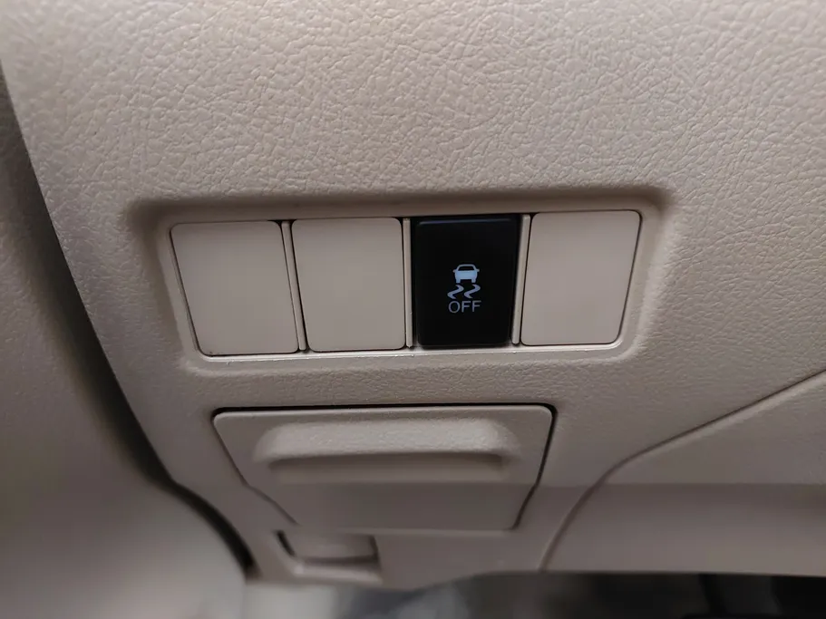 2022 Toyota Yaris  Y 