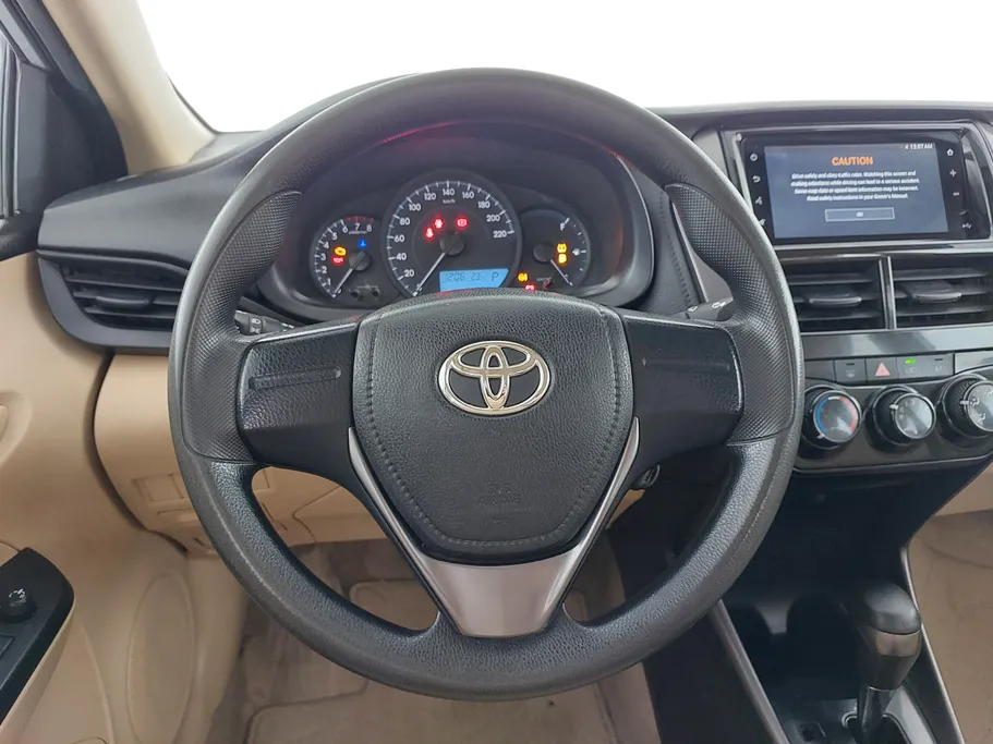 2022 Toyota Yaris  Y 