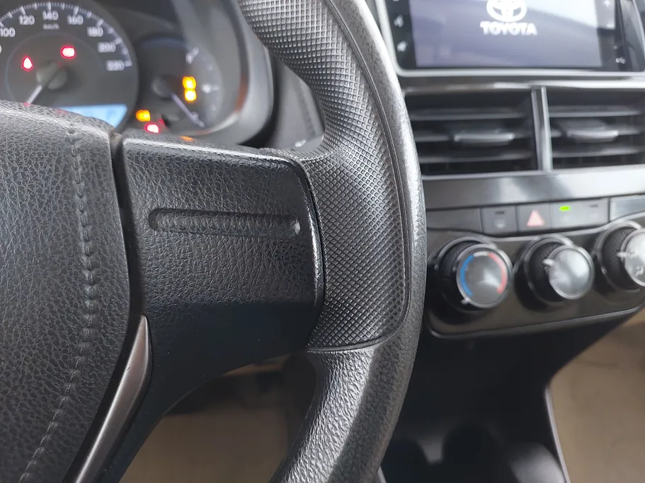 2022 Toyota Yaris  Y 