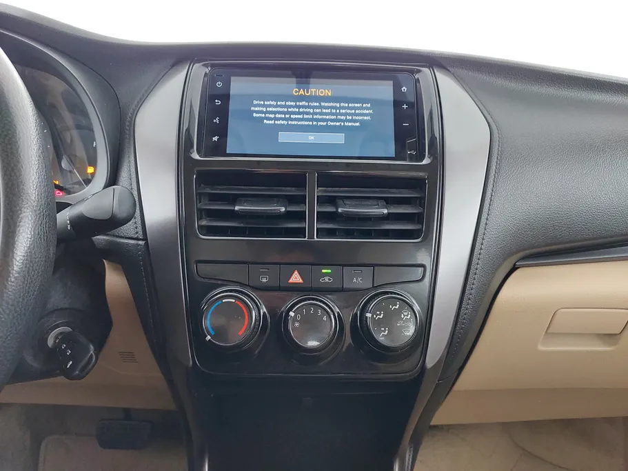 2022 Toyota Yaris  Y 