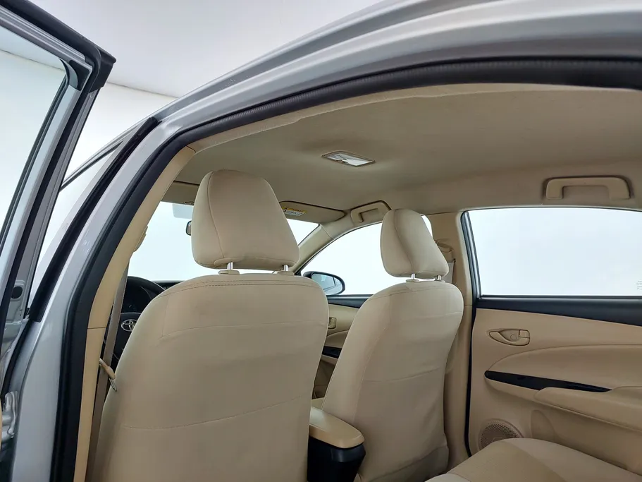 2022 Toyota Yaris  Y 