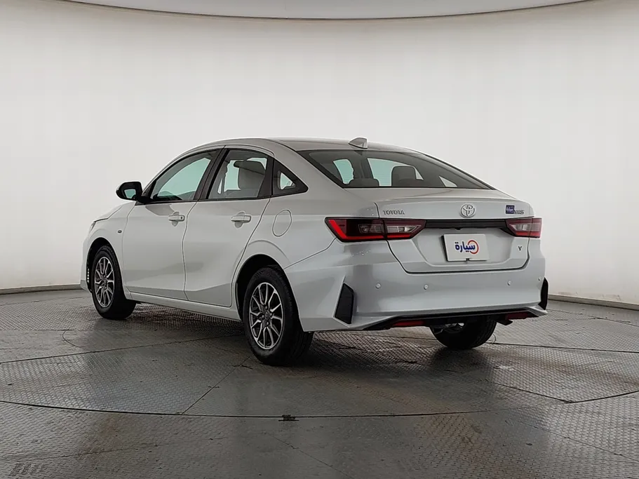 2023 Toyota Yaris  Y 