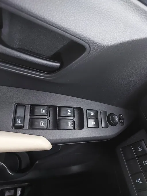 2023 Toyota Yaris  Y 