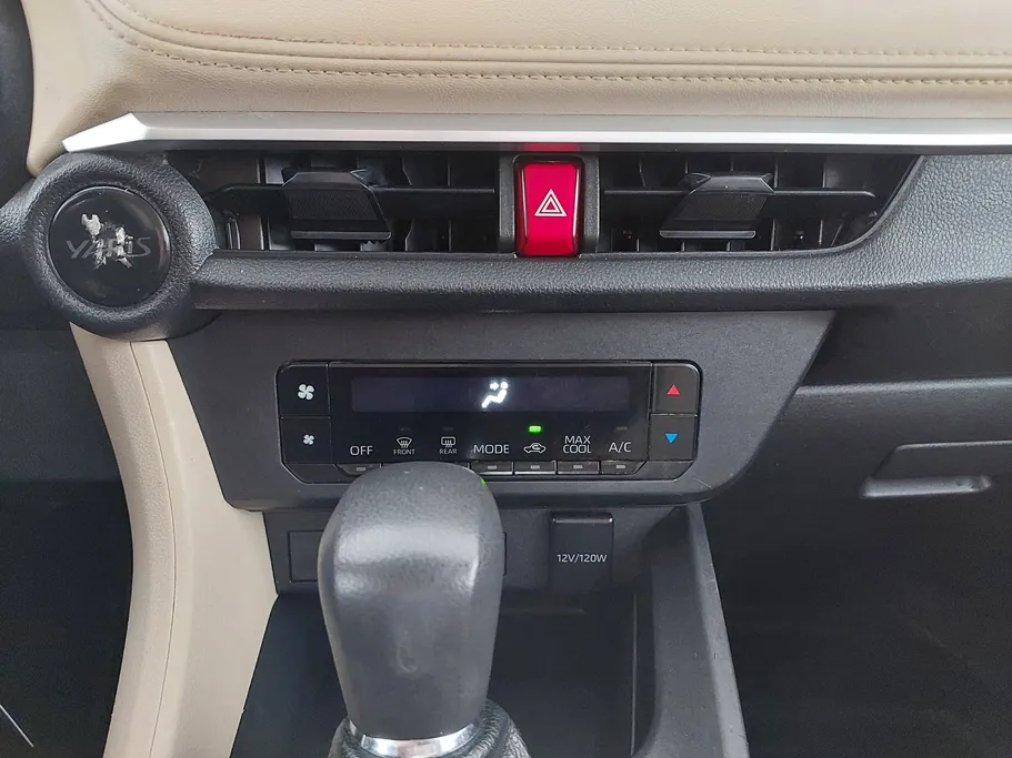 2023 Toyota Yaris  Y 