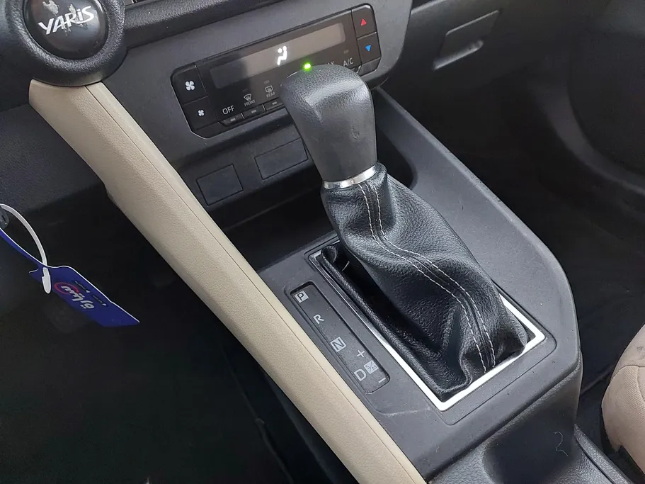 2023 Toyota Yaris  Y 