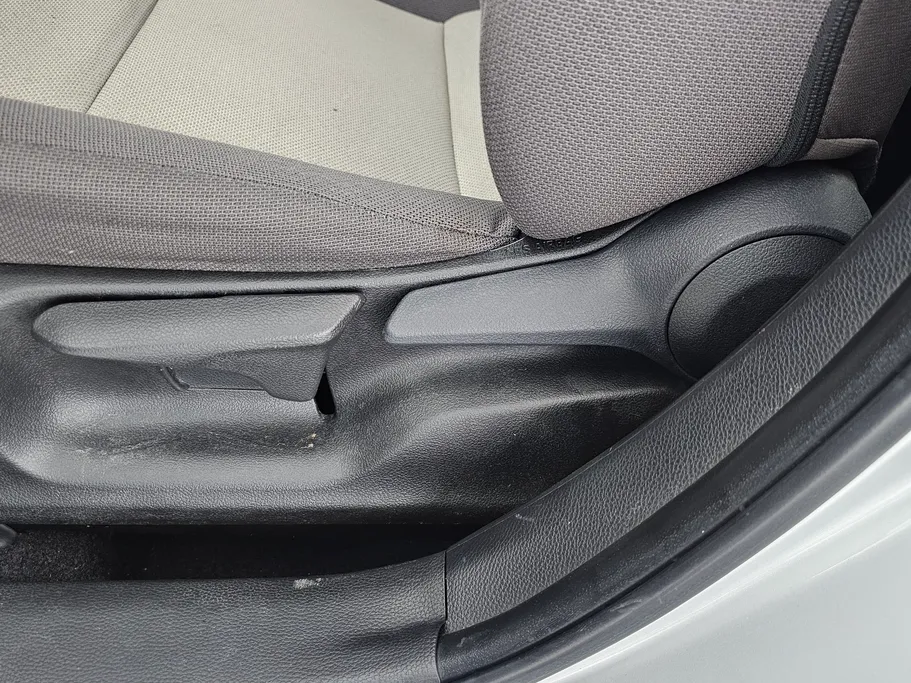 تويوتا كورولا XLI 2023 