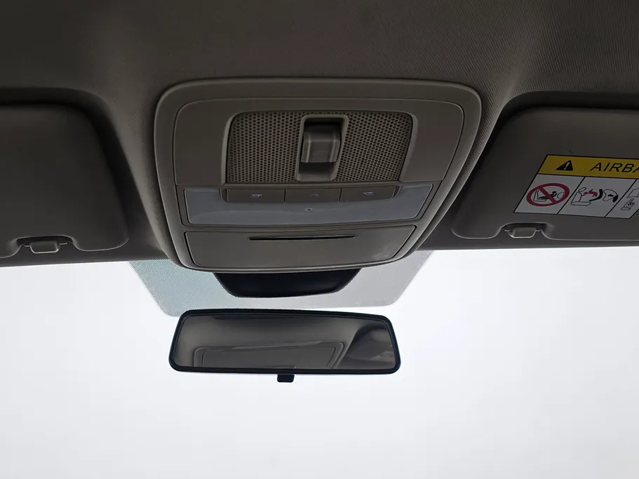 ام جي 5 LUX 2023 