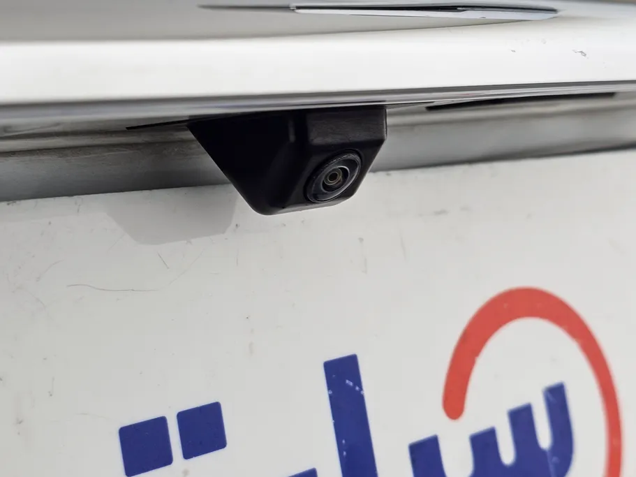 ام جي 5 LUX 2023 