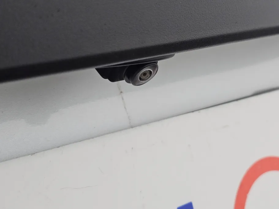 تويوتا يارس Y 2023 