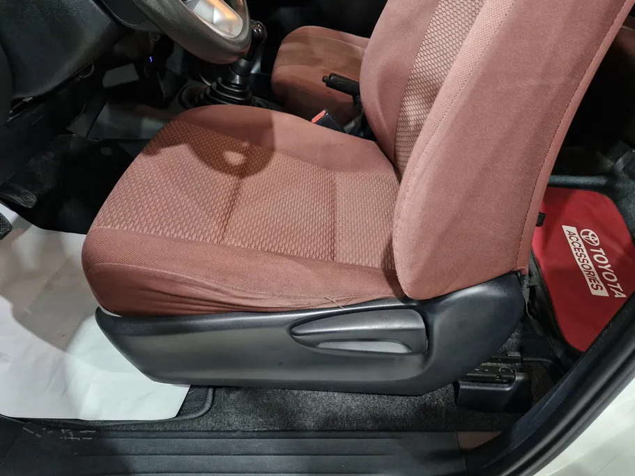 2021 Toyota Hilux GLX 