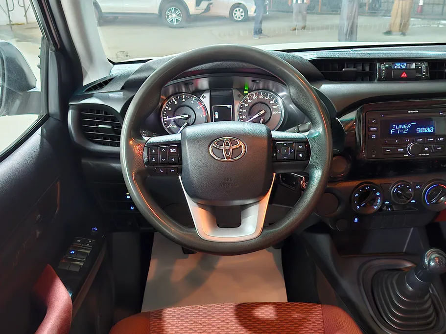 2021 Toyota Hilux GLX 