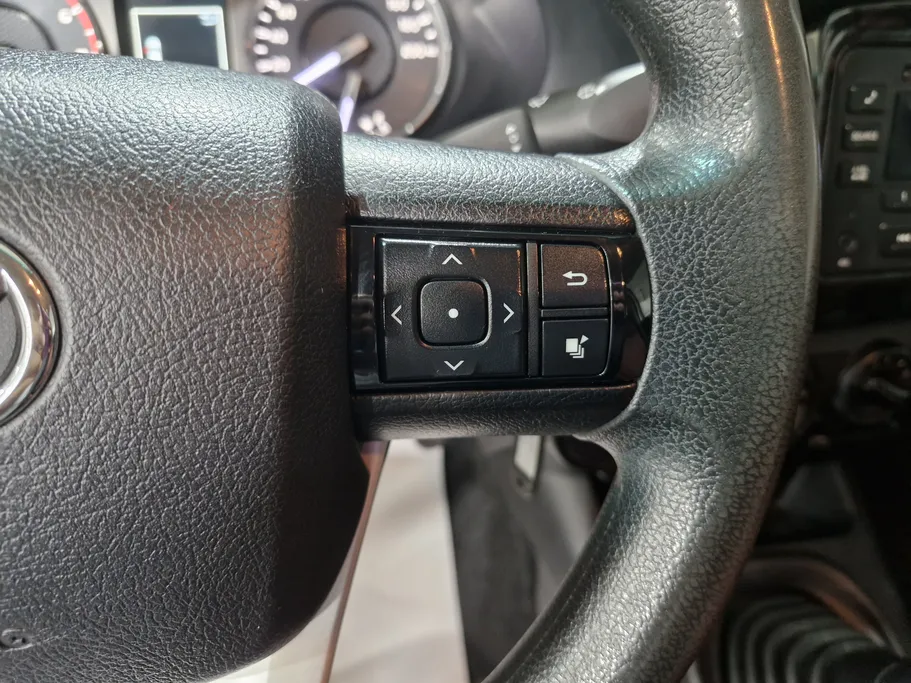 2021 Toyota Hilux GLX 