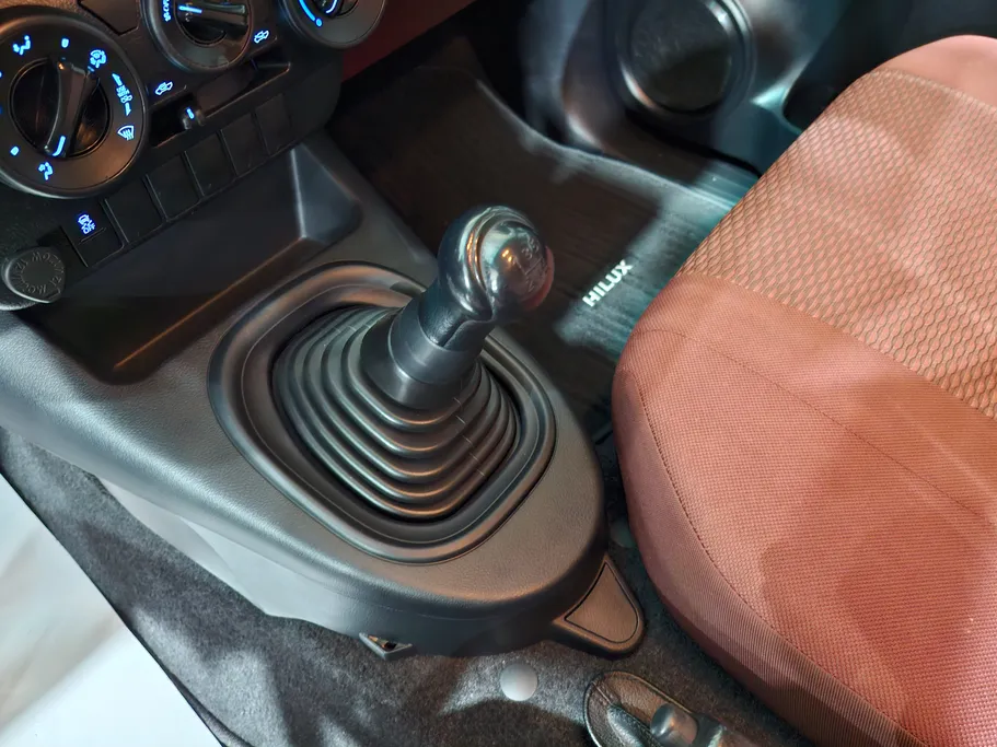 2021 Toyota Hilux GLX 