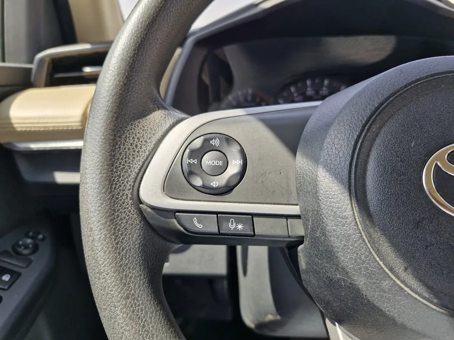 تويوتا يارس Y 2023 