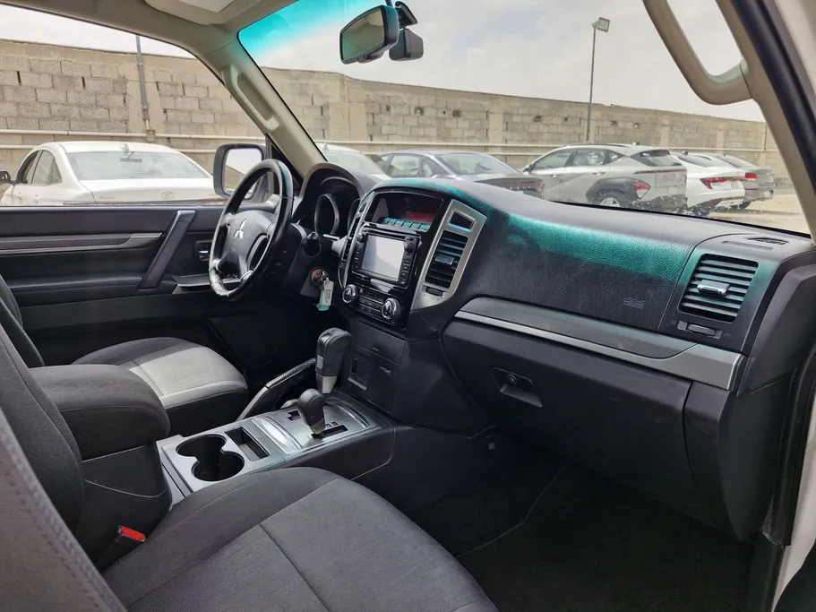 2020 Mitsubishi Pajero GLS 3Doors 