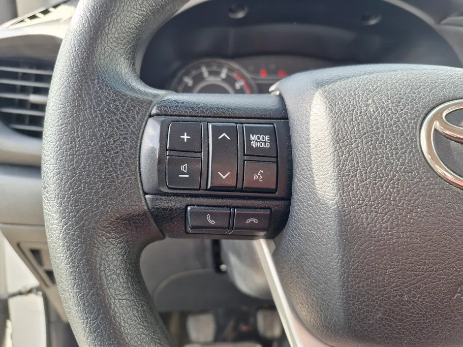 تويوتا هايلكس GL2 2024 