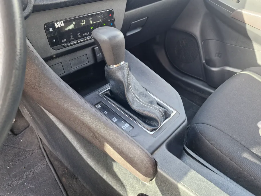 2024 Toyota Yaris  Y 