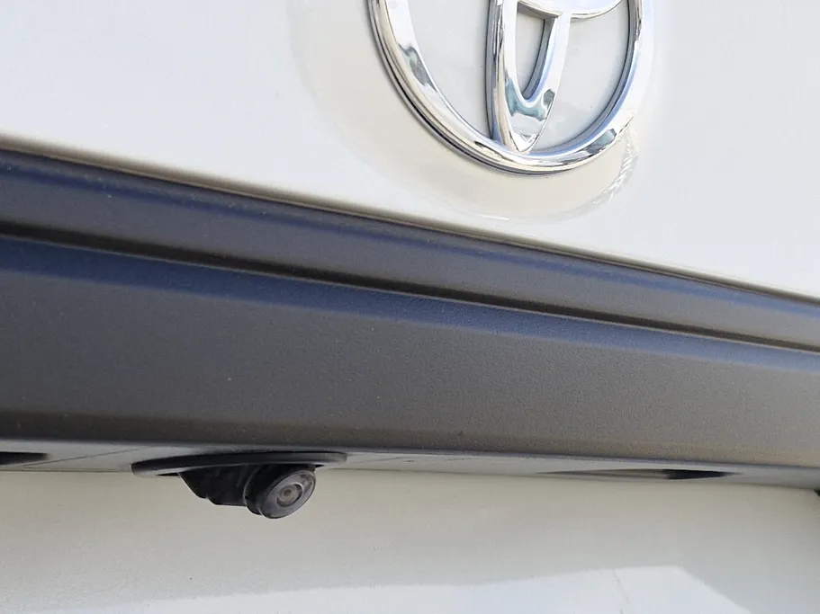 2024 Toyota Yaris  Y 