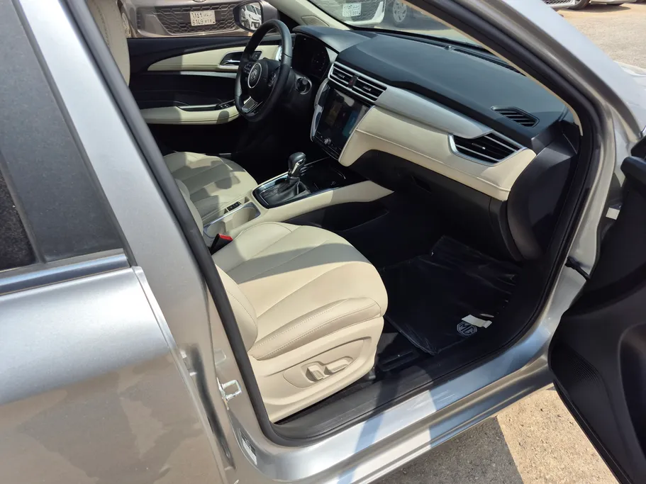 2024 MG 5 LUX 
