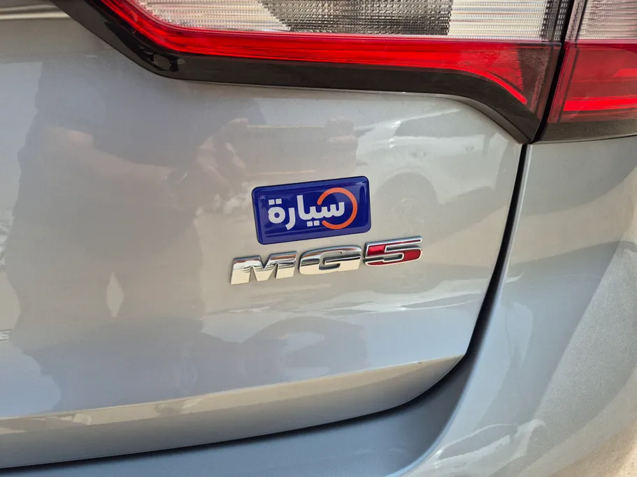 2024 MG 5 LUX 