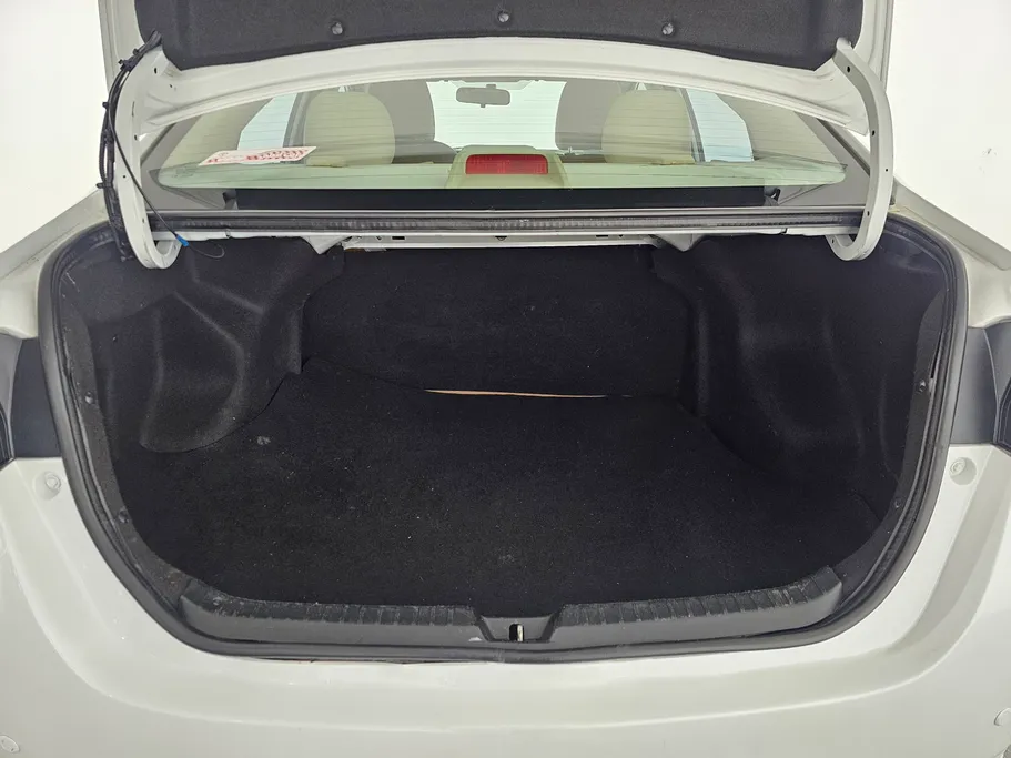 2022 Toyota Yaris  Y 