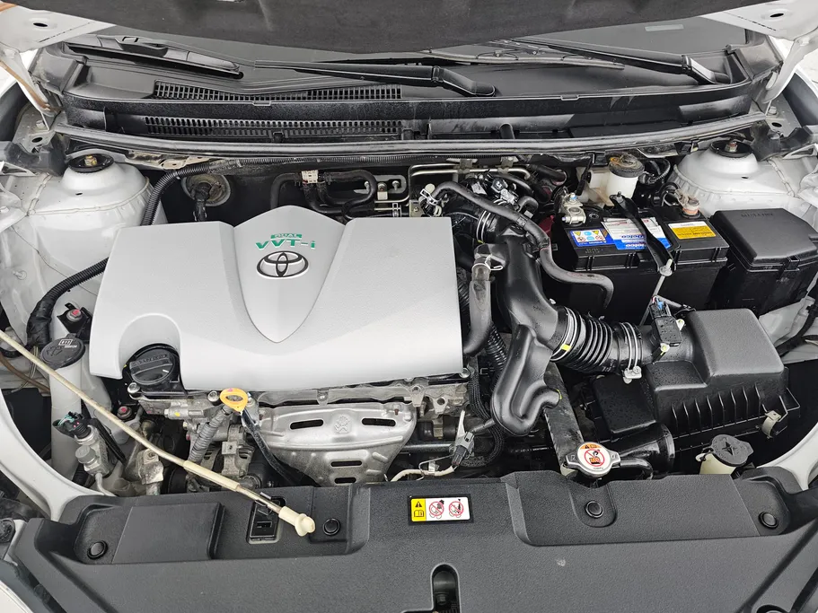 2022 Toyota Yaris  Y 