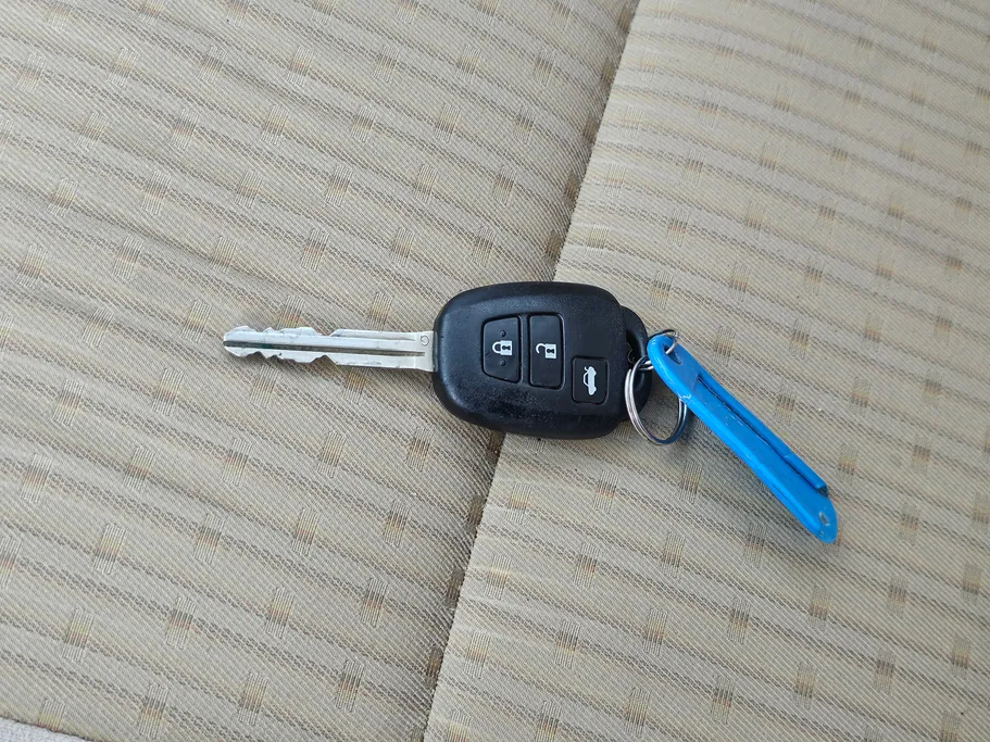 2022 Toyota Yaris  Y 