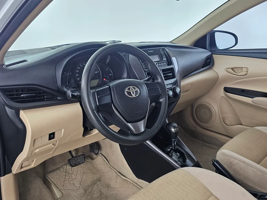 2022 Toyota Yaris  Y 