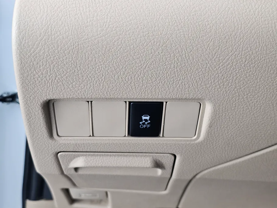 2022 Toyota Yaris  Y 