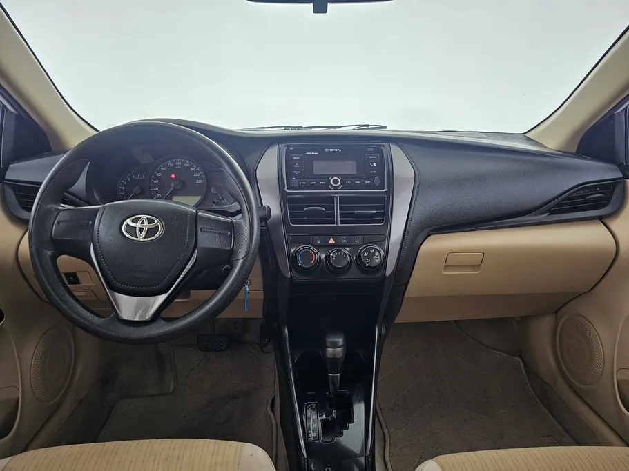 2022 Toyota Yaris  Y 