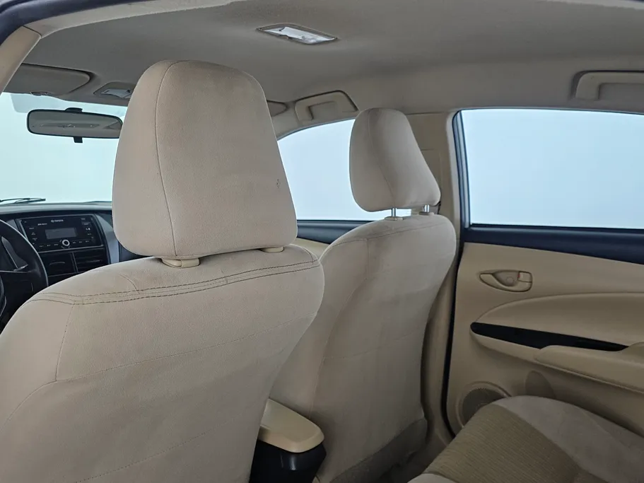 2022 Toyota Yaris  Y 