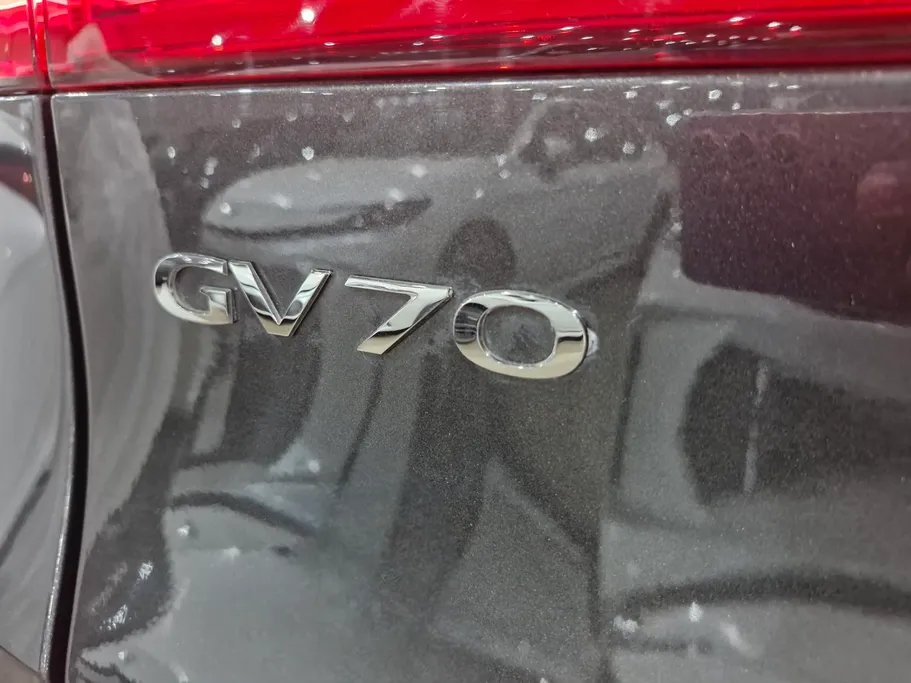 2024 Genesis GV70 Prestige 
