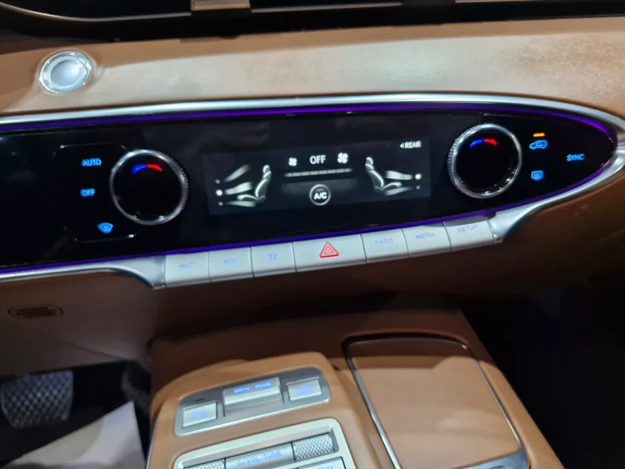 2024 Genesis GV70 Prestige 