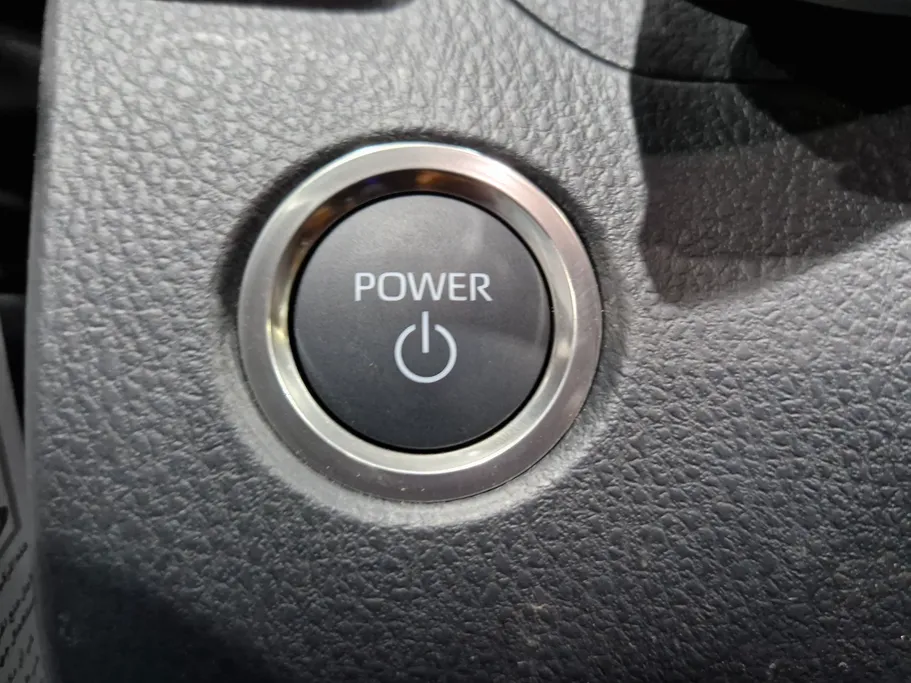 2025 Toyota Camry  LUMIERE HEV 