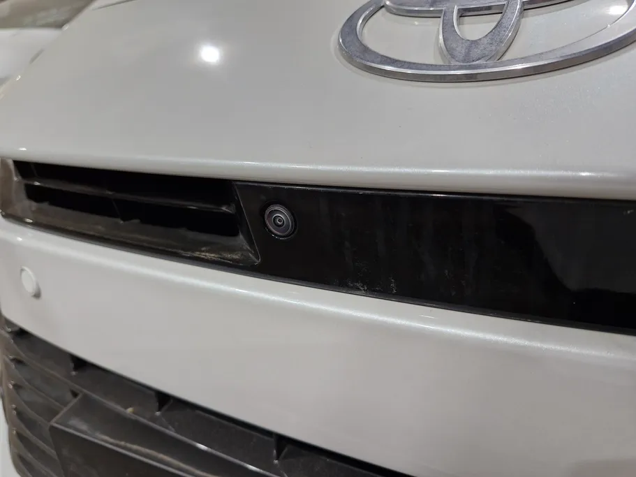 2025 Toyota Camry  LUMIERE HEV 