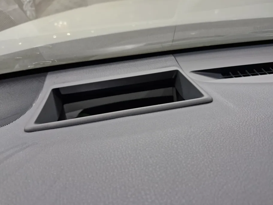 2025 Toyota Camry  LUMIERE HEV 