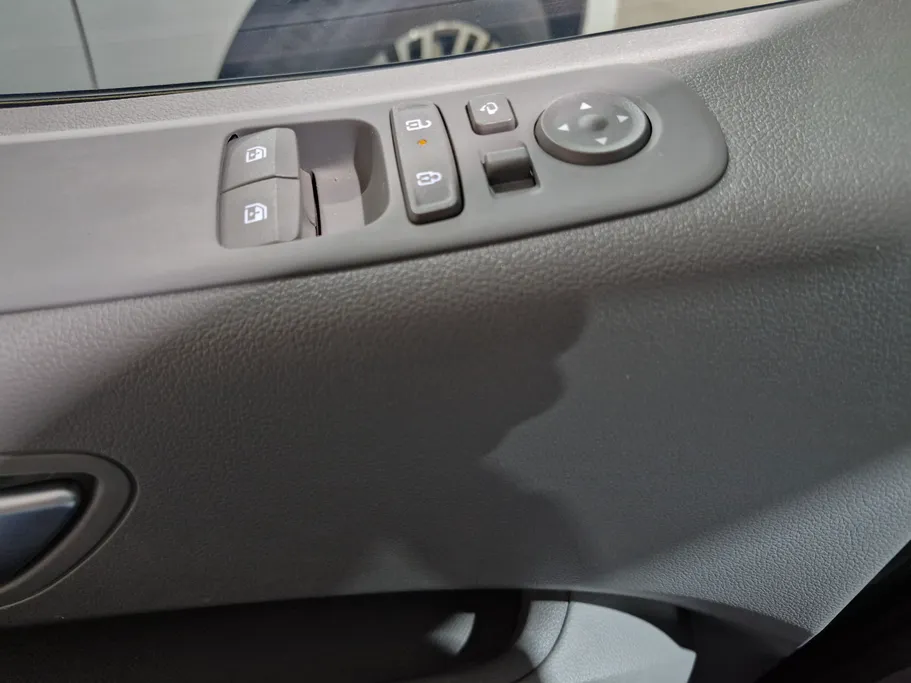 2025 Hyundai Staria VIP 