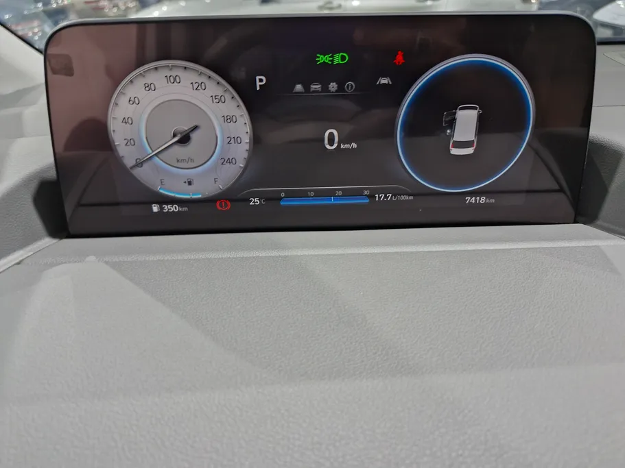 2025 Hyundai Staria VIP 