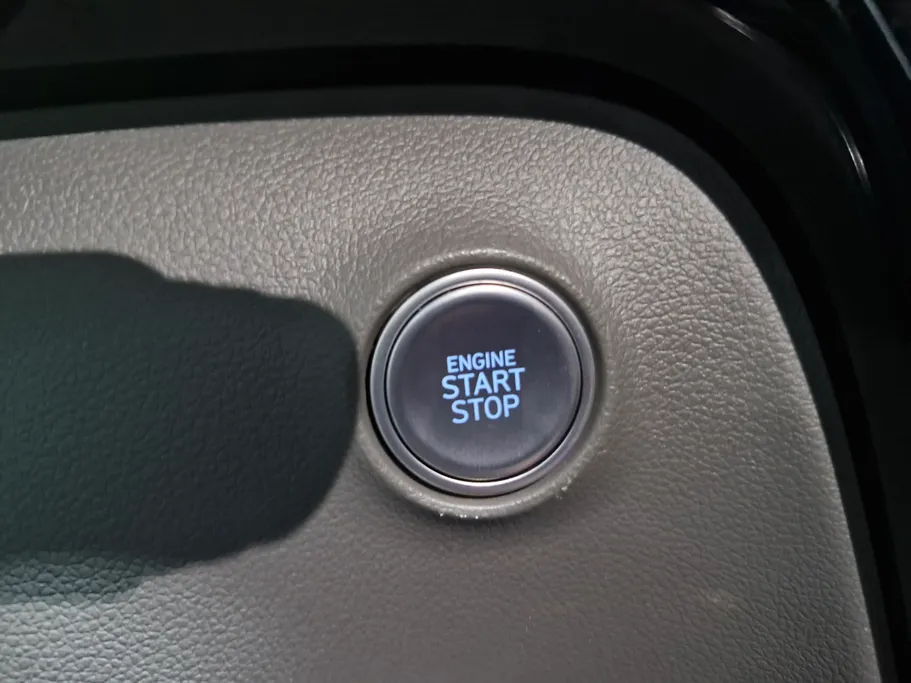 2025 Hyundai Staria VIP 