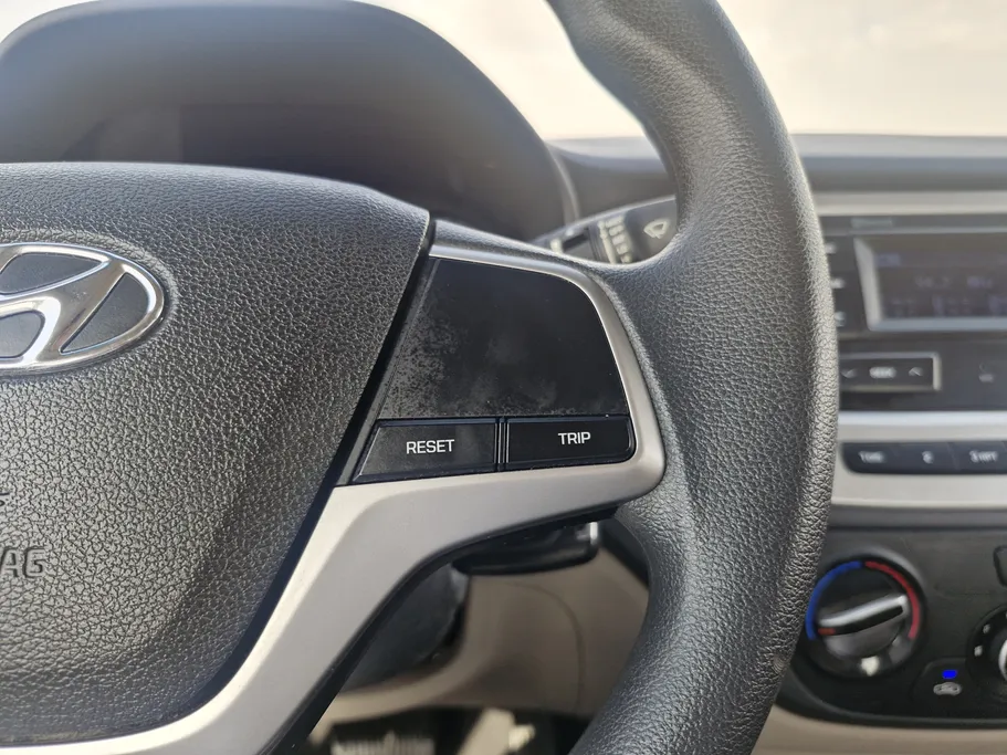 هيونداي اكسنت سمارت 2023 