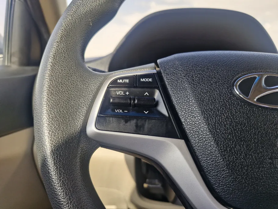 هيونداي اكسنت سمارت 2023 