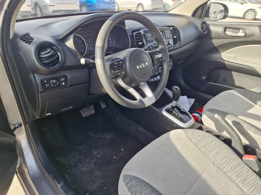 2022 Kia Pegas LX 