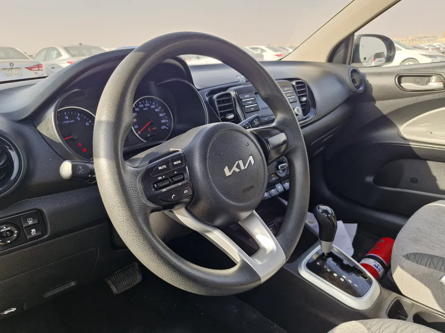 2022 Kia Pegas LX 