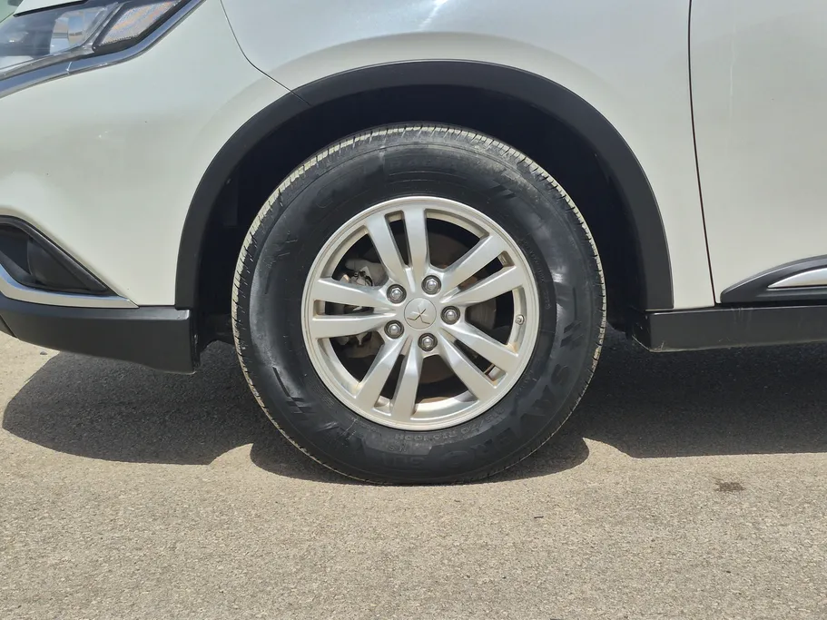 2020 Mitsubishi Outlander LL 