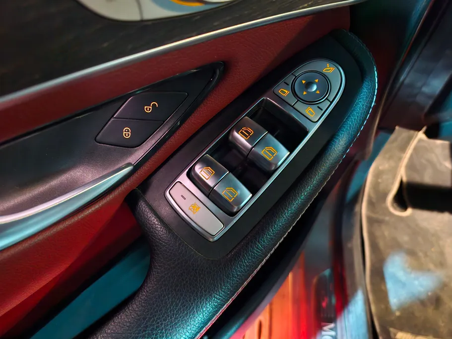 2020 Mercedes GLC 200 