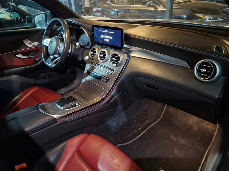 2020 Mercedes GLC 200 