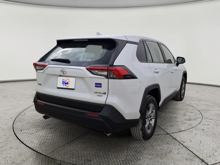 2023 Toyota RAV4 LE 