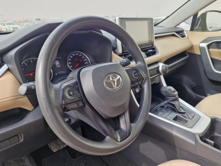 2023 Toyota RAV4 LE 