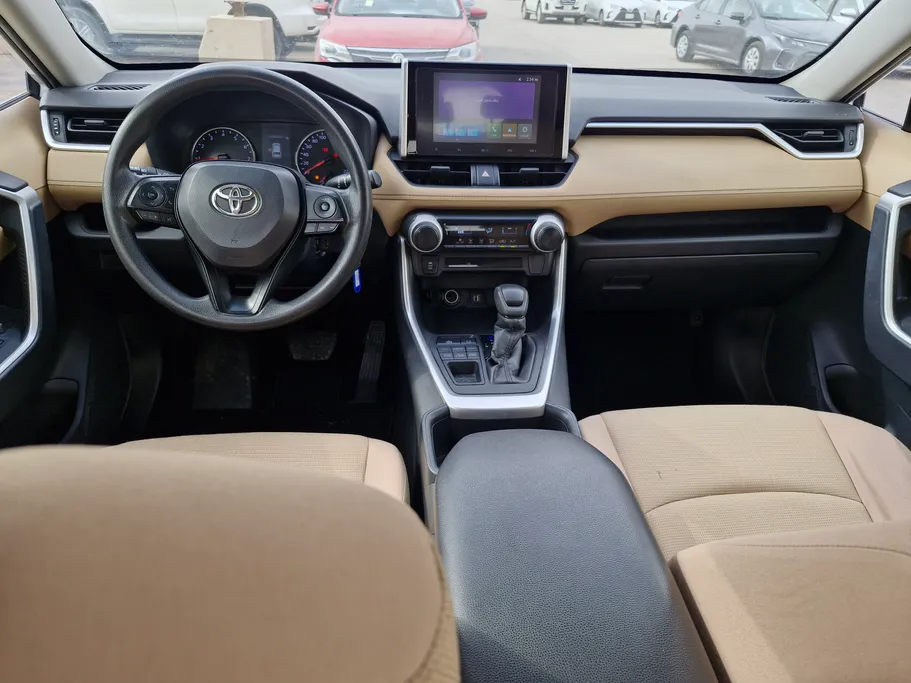 2023 Toyota RAV4 LE 