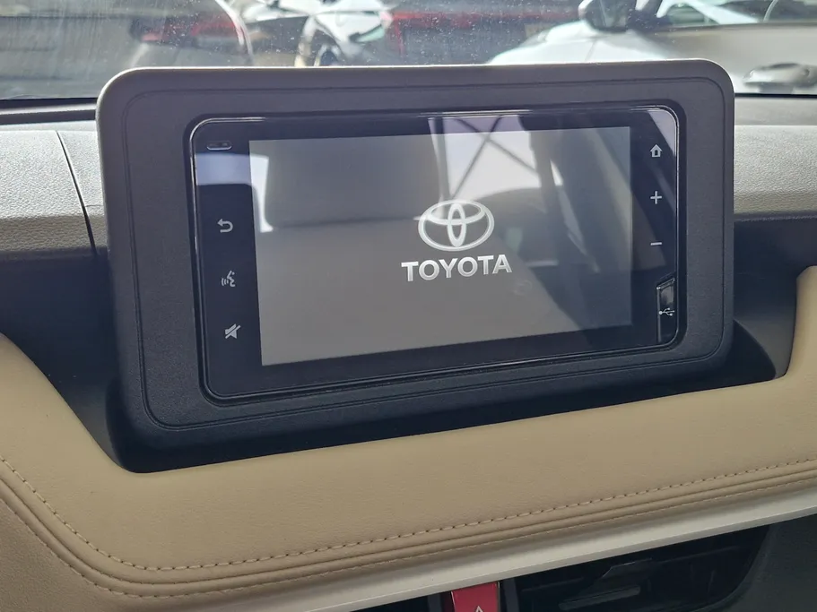 تويوتا يارس Y 2023 